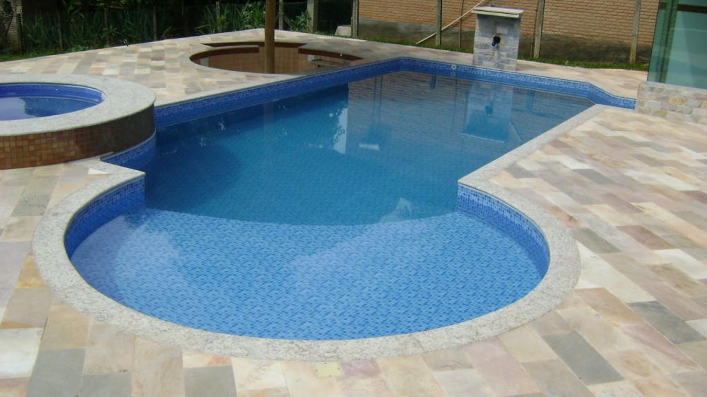 piso-antiderrapante-piscina