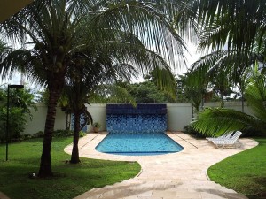 paisagismo-e-jardinagem-com-piscina