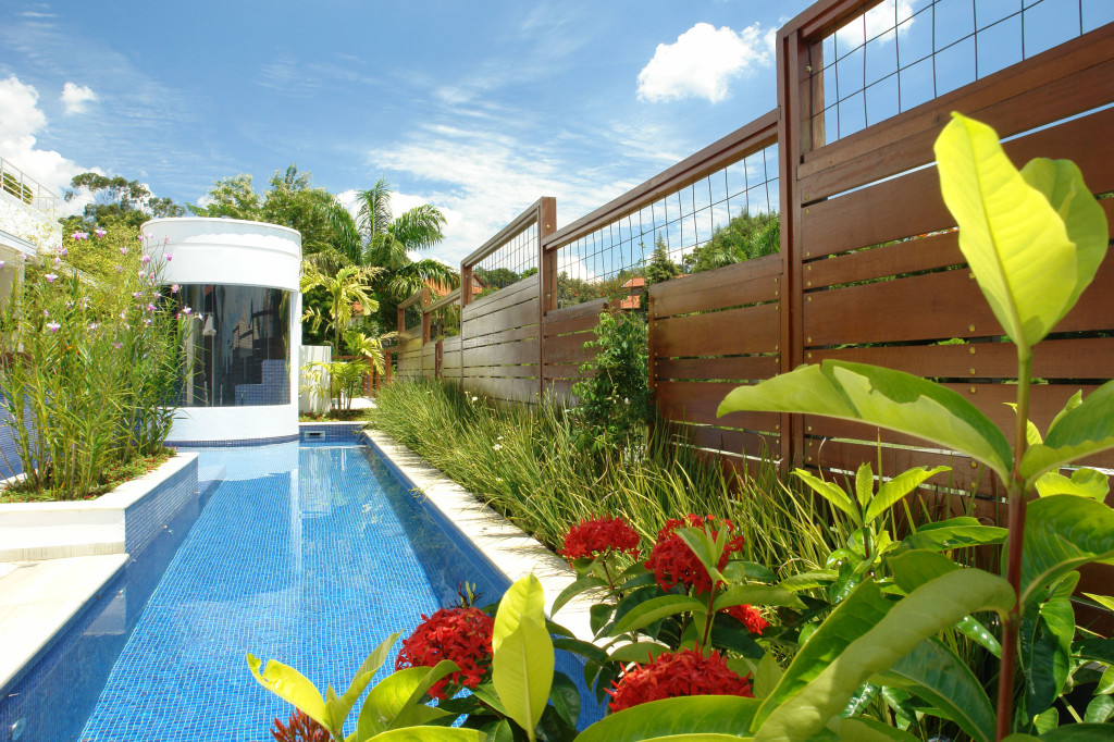 paisagismo-e-jardinagem-com-piscina