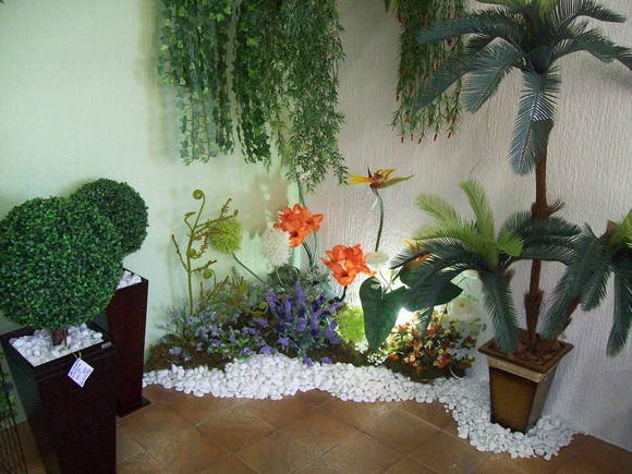 Flores e plantas artificiais para jardim | Decorando Casas