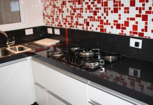Bancada-cozinha-porcelanato-preto