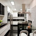 piso-porcelanato-preto-para-cozinha