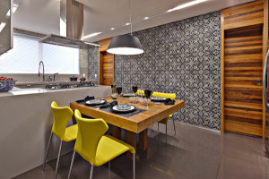 Revestimento-de-parede-da-cozinha-com-mosaico-madeira