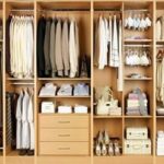 Como organizar guarda-roupa com pouco espaço