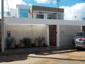 Fachada-de-muro-com-cerâmica