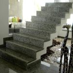 Escadas-internas-de-granito