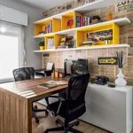 Home-office-pequeno-e-planejado