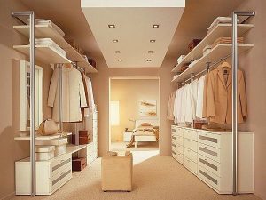 Closet-com-banheiro-integrado-pequeno