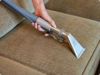 Como limpar sofá de tecido? | Decorando Casas