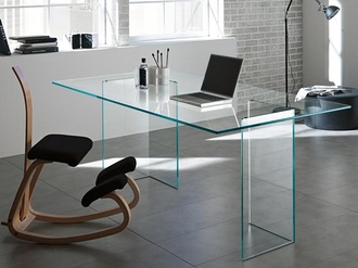 Mesa-para-escritório-de-vidro